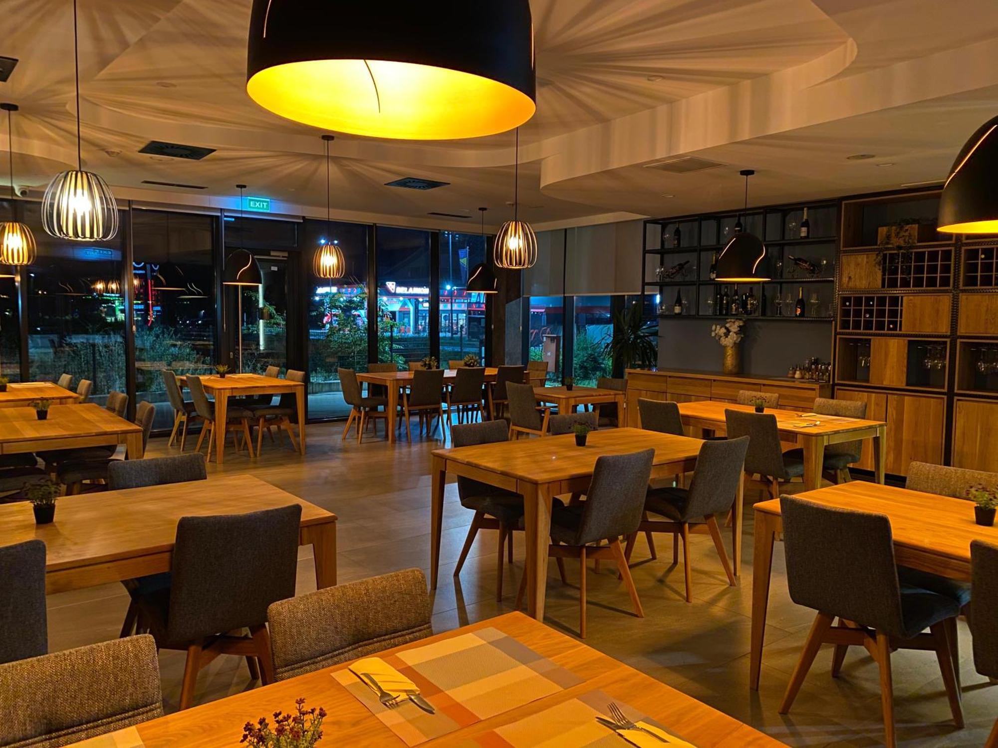 Hotel Gold Jet Bihac Ngoại thất bức ảnh